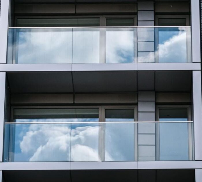 Imagem do WhatsApp de 2024-04-24 à(s) 15.12.00_ac1f4a1c Smart Lateral Concreto | Q-Railing - Imagem 1